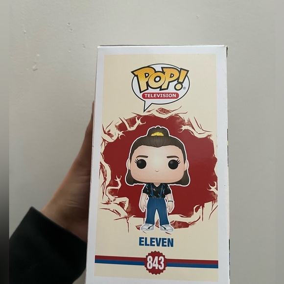 POP! TELEVISION STRANGER THINGS 843 ELEVEN
VINYL FIGURE FUNKO 2375428 new in box - Picture 4 of 8